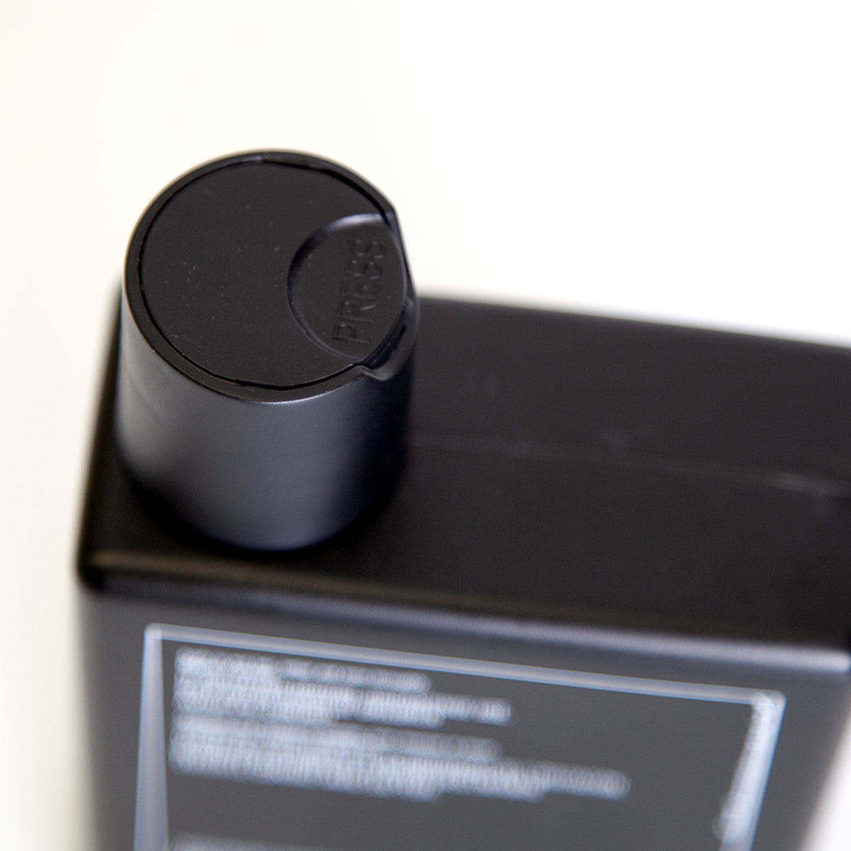 Uppercut Deluxe Detox and Degrease Shampoo